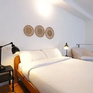 Primopiano - Acerenza Flats , Milão Itália